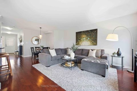 Photo 8 at 43 Corianne Avenue, Brooklin, Whitby