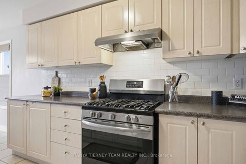 Photo 20 at 43 Corianne Avenue, Brooklin, Whitby