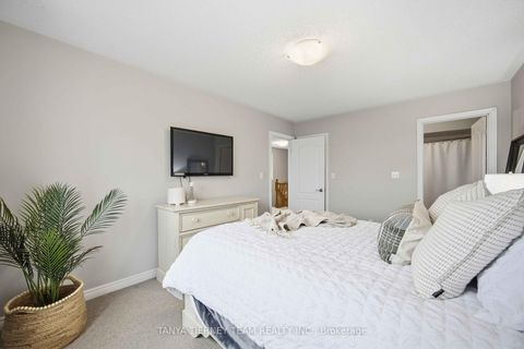 Photo 29 at 43 Corianne Avenue, Brooklin, Whitby