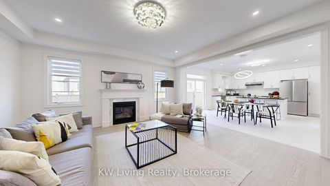 Photo 12 at 70 Current Drive, Rural Richmond Hill, Richmond Hill