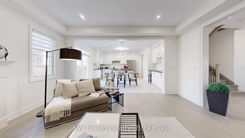 Photo 15 at 70 Current Drive, Rural Richmond Hill, Richmond Hill