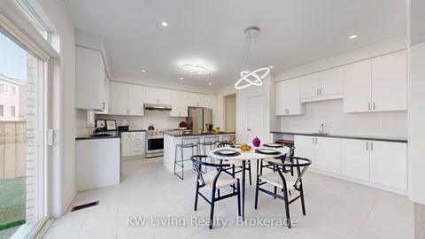 Photo 17 at 70 Current Drive, Rural Richmond Hill, Richmond Hill