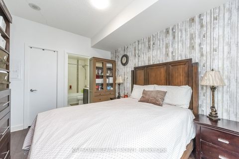 Photo 13 at 2204 - 4070 Confederation Parkway, City Centre, Mississauga