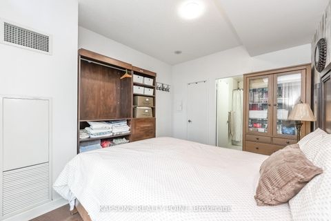 Photo 14 at 2204 - 4070 Confederation Parkway, City Centre, Mississauga