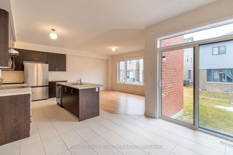 Photo 9 at 22 Prudhoe Terrace, Rural Barrie Southeast, Barrie