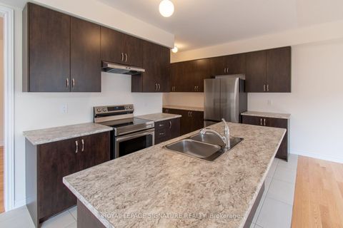 Photo 16 at 22 Prudhoe Terrace, Rural Barrie Southeast, Barrie