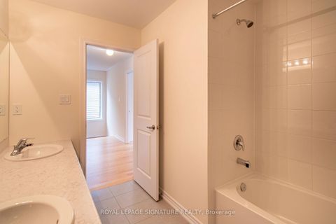 Photo 31 at 22 Prudhoe Terrace, Rural Barrie Southeast, Barrie