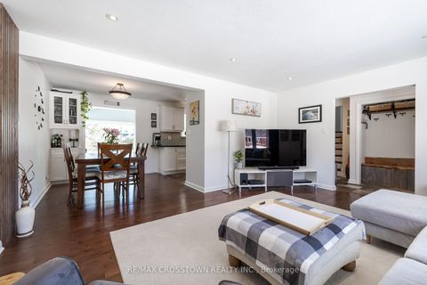 Photo 6 at 11 Castle Drive, Sunnidale, Barrie