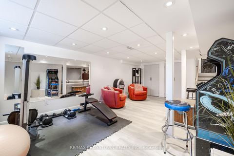 Photo 28 at 11 Castle Drive, Sunnidale, Barrie