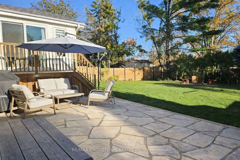 Photo 30 at 11 Castle Drive, Sunnidale, Barrie