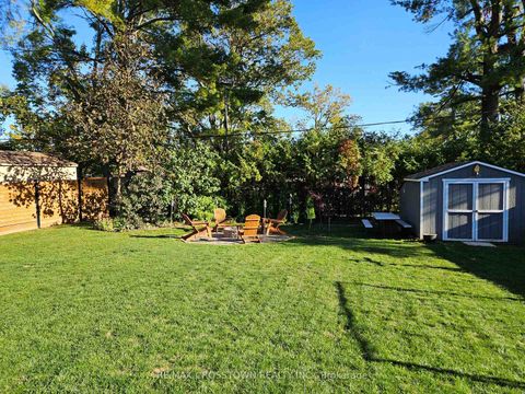 Photo 31 at 11 Castle Drive, Sunnidale, Barrie