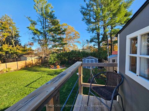 Photo 32 at 11 Castle Drive, Sunnidale, Barrie