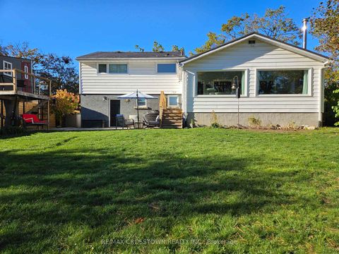 Photo 38 at 11 Castle Drive, Sunnidale, Barrie