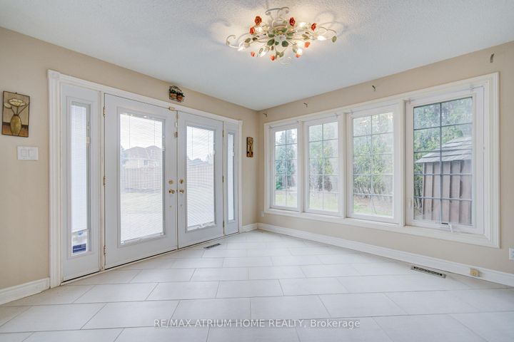 Photo 12 at 70 Strathearn Avenue, Bayview Hill, Richmond Hill