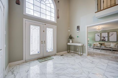 Photo 3 at 70 Strathearn Avenue, Bayview Hill, Richmond Hill