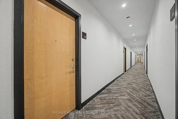 Photo 13 at 719 - 510 King Street E, Moss Park, Toronto