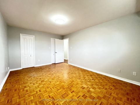 Photo 15 at 4 Ferncrest Gate, L'Amoreaux, Toronto