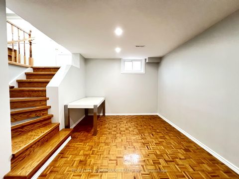 Photo 23 at 4 Ferncrest Gate, L'Amoreaux, Toronto