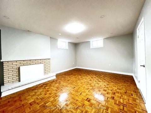 Photo 26 at 4 Ferncrest Gate, L'Amoreaux, Toronto