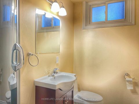 Photo 28 at 4 Ferncrest Gate, L'Amoreaux, Toronto