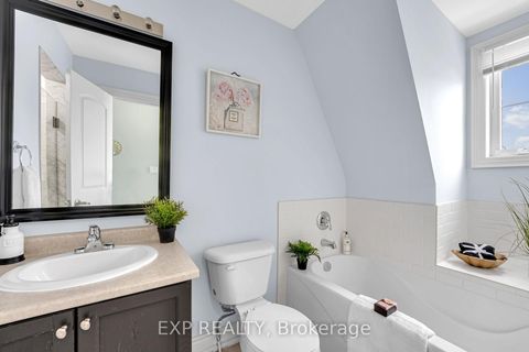 Photo 21 at 142 Hall Street, Mill Pond, Richmond Hill