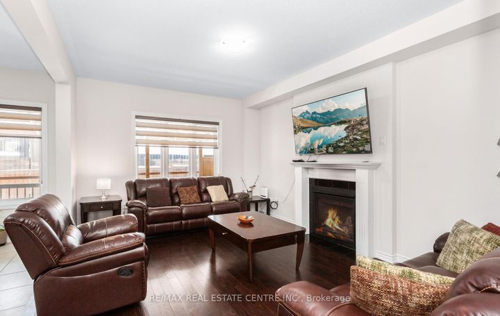 Photo 9 at 49 Bucksaw Street, Northwest Brampton, Brampton