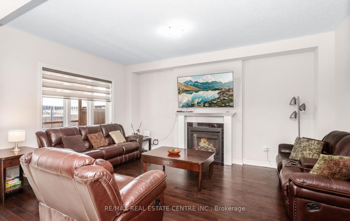 Photo 10 at 49 Bucksaw Street, Northwest Brampton, Brampton