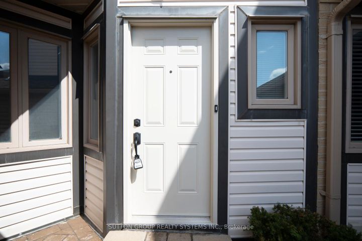 Photo 4 at 48 - 2275 Credit Valley Road, Central Erin Mills, Mississauga