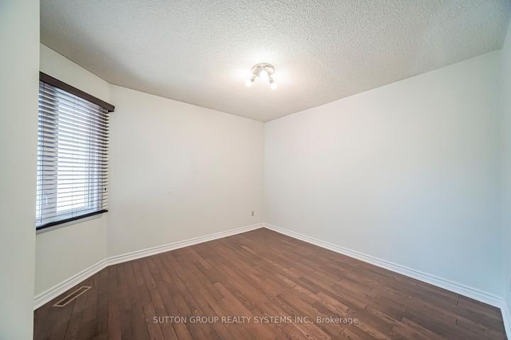 Photo 8 at 48 - 2275 Credit Valley Road, Central Erin Mills, Mississauga