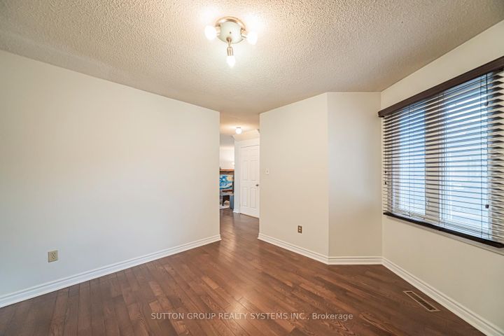 Photo 10 at 48 - 2275 Credit Valley Road, Central Erin Mills, Mississauga