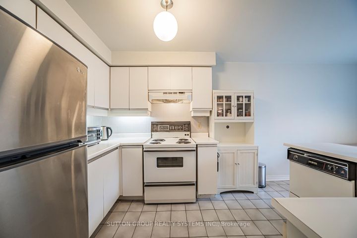 Photo 11 at 48 - 2275 Credit Valley Road, Central Erin Mills, Mississauga