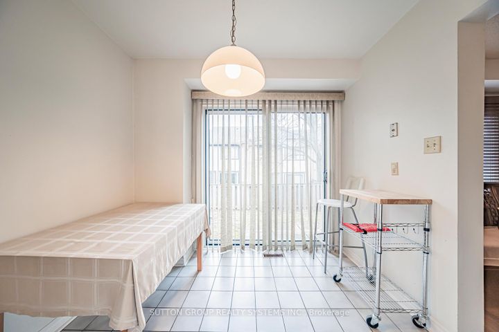 Photo 15 at 48 - 2275 Credit Valley Road, Central Erin Mills, Mississauga