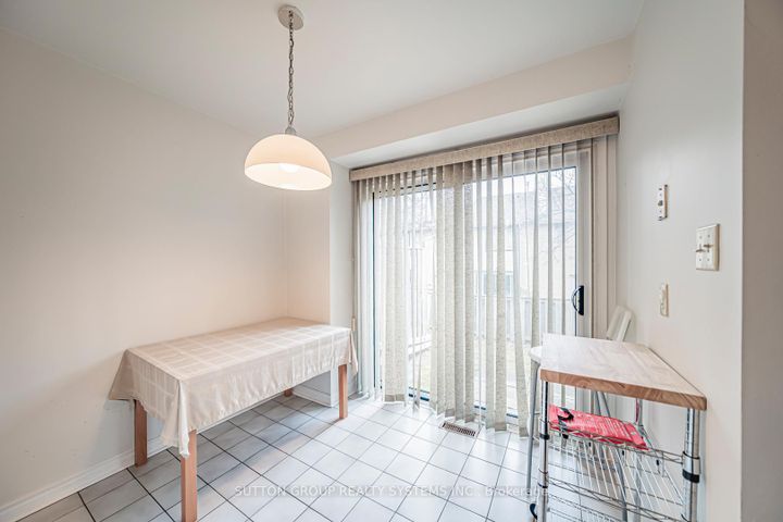 Photo 16 at 48 - 2275 Credit Valley Road, Central Erin Mills, Mississauga