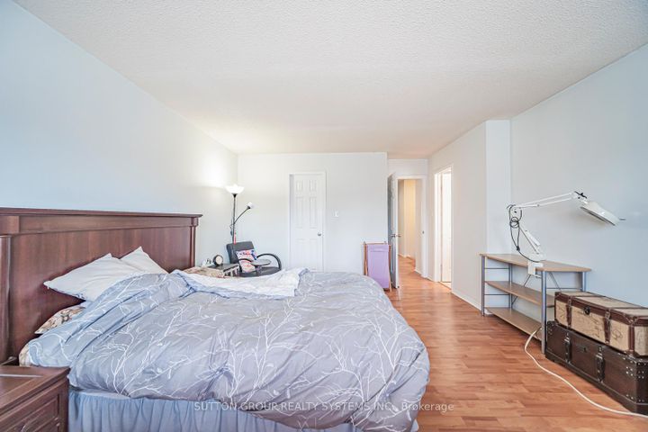 Photo 29 at 48 - 2275 Credit Valley Road, Central Erin Mills, Mississauga