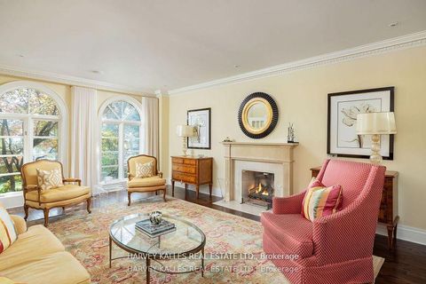 Photo 4 at 52 Berkindale Drive, Windfields, Toronto