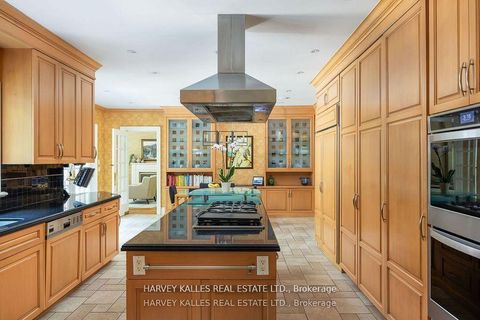 Photo 7 at 52 Berkindale Drive, Windfields, Toronto