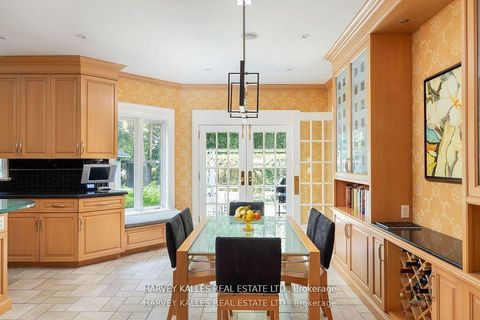 Photo 9 at 52 Berkindale Drive, Windfields, Toronto