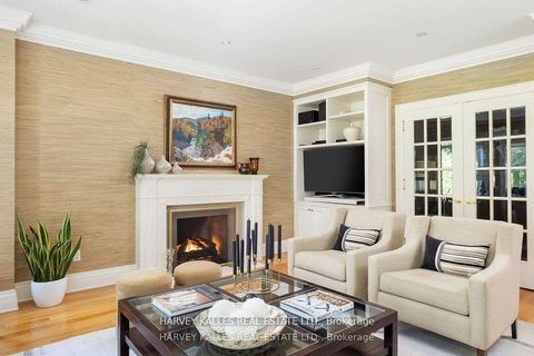 Photo 10 at 52 Berkindale Drive, Windfields, Toronto