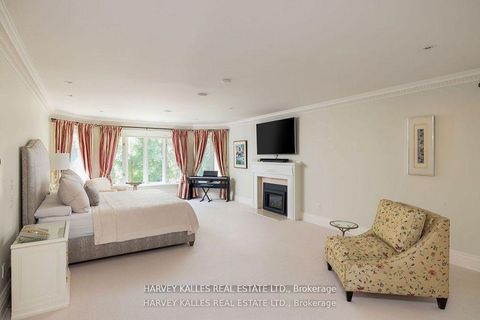 Photo 12 at 52 Berkindale Drive, Windfields, Toronto