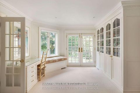 Photo 14 at 52 Berkindale Drive, Windfields, Toronto