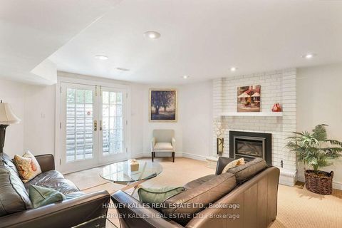 Photo 21 at 52 Berkindale Drive, Windfields, Toronto