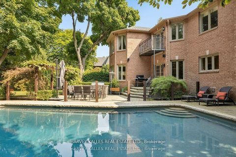 Photo 24 at 52 Berkindale Drive, Windfields, Toronto