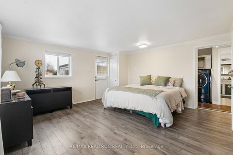 Photo 18 at 10 Pinecrest Circle, Cookstown, Innisfil