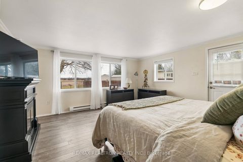 Photo 19 at 10 Pinecrest Circle, Cookstown, Innisfil