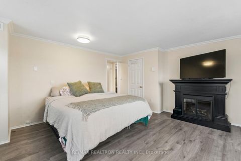 Photo 20 at 10 Pinecrest Circle, Cookstown, Innisfil