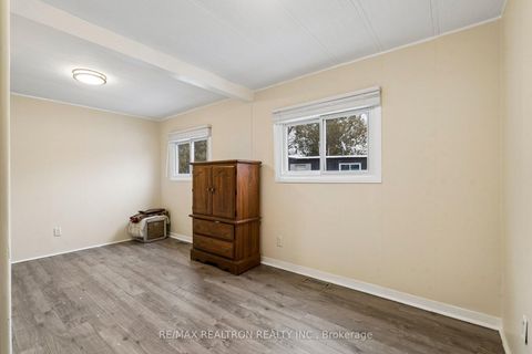 Photo 26 at 10 Pinecrest Circle, Cookstown, Innisfil