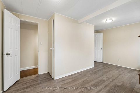 Photo 27 at 10 Pinecrest Circle, Cookstown, Innisfil