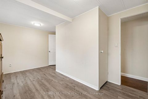 Photo 28 at 10 Pinecrest Circle, Cookstown, Innisfil