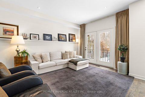 Photo 10 at 16 Carriage House Court, Jefferson, Richmond Hill