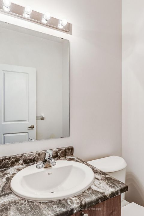 Photo 5 at 26 Sam Battaglia Crescent, Sutton & Jackson's Point, Georgina